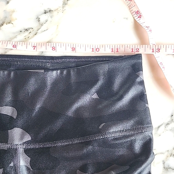 Nike Dri-FIT One Mid-Rise Camo Leggings Women's size - Picture 8 of 10